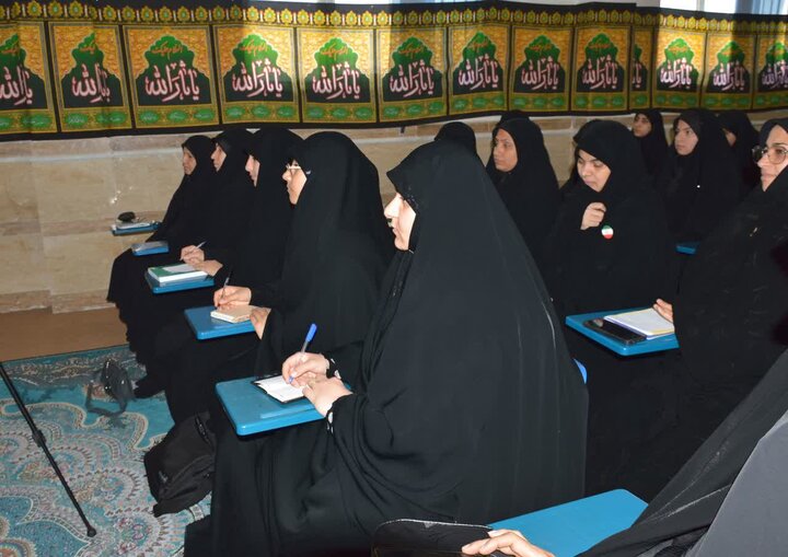 تبیین الگوی جهاد زینبی در نشست علمی مدرسه علمیه حضرت رقیه(س) برازجان