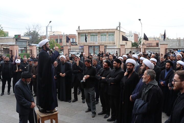 تصاویر/ عزاداری محرم ۱۴۰۵ روحانیون و طلاب حوزه علمیه اردبیل