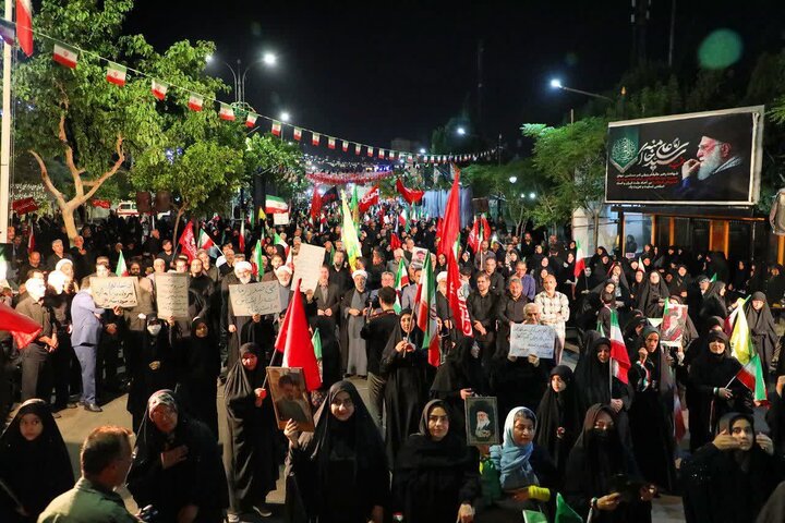 تصاویر / اجتماعات مردمی «شب‌های اقتدار حسینی» در معراج الشهدای میدان سعدی