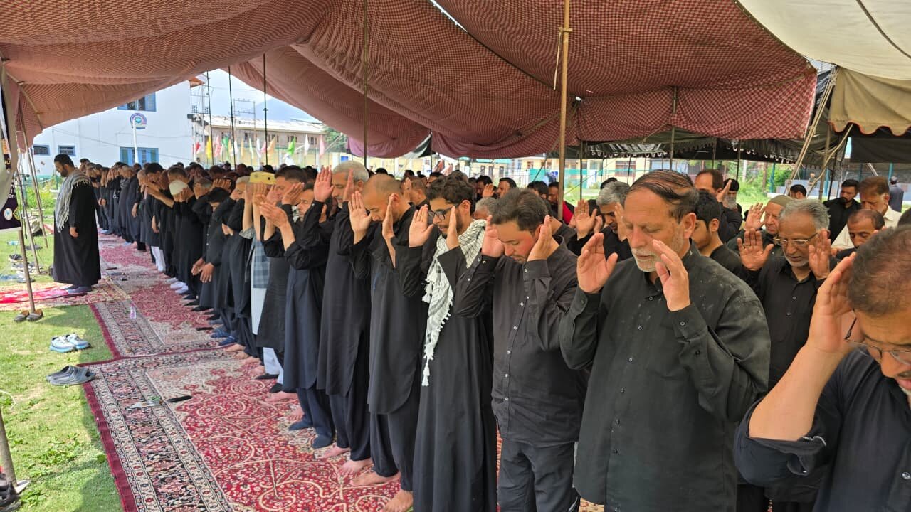 سرینگر میں جلوس عاشوراء:واقعۂ عاشورا تاریخ اسلام کا عظیم سانحہ اور حق، عدل، آزادی اور ظلم و جبر کے خلاف دائمی استقامت، مولانا سید مجتبیٰ موسوی