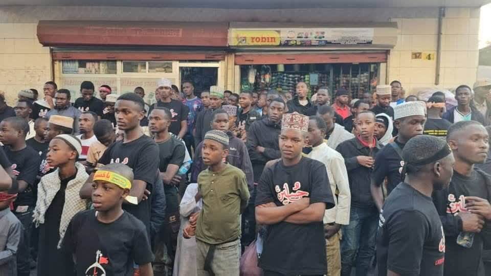 Matembezi ya Amani ya Ashura Yafanyika Arusha; Ujumbe wa Haki na Mshikamano Watolewa + Picha