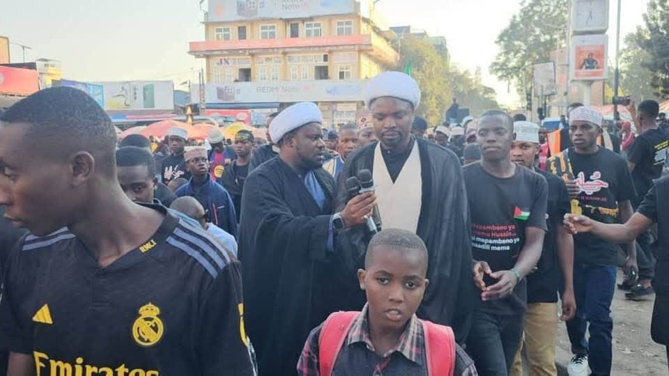 Matembezi ya Amani ya Ashura Yafanyika Arusha; Ujumbe wa Haki na Mshikamano Watolewa + Picha