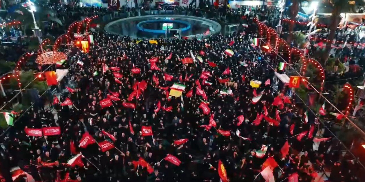 فیلم| موج خروشان پرچم خونخواهی "یالثارات الخامنه ای" در رشت