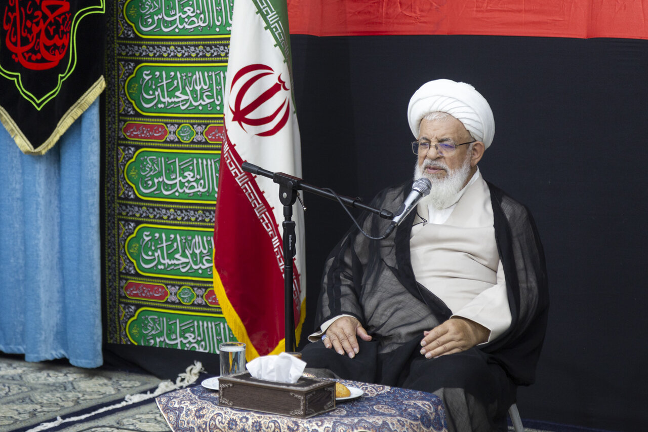 هیچ انسان عاقلی نمی تواند کمک ترامپ به ایران را باور کند هیچ انسان عاقلی نمی تواند کمک ترامپ به ایران را باور کند