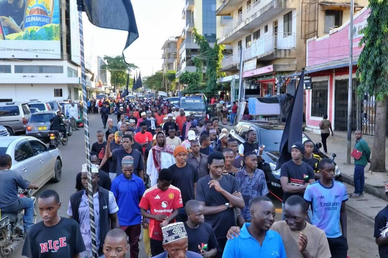Matembezi Mukubwa ya Ashura Yafanyika Jijini Moshi; Mapenzi ya Imam Hussein Yadhihirika kwa Waumini + Picha