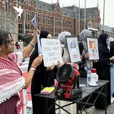 Hundreds rally in Stockholm against Israeli strikes on Gaza