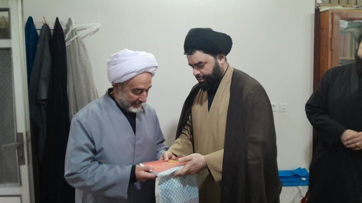 تصاویر/ تکریم اساتید و علمای آملی