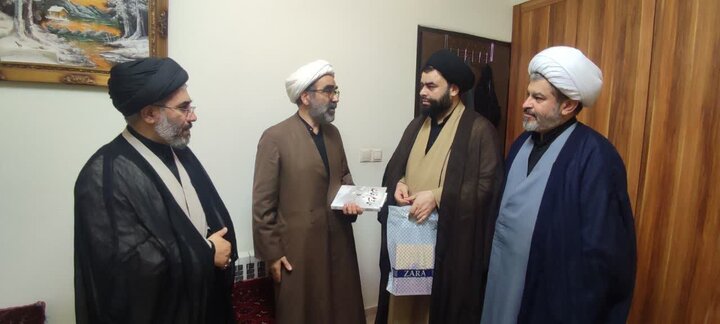 تصاویر/ تکریم اساتید و علمای آملی