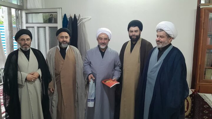 تصاویر/ تکریم اساتید و علمای آملی
