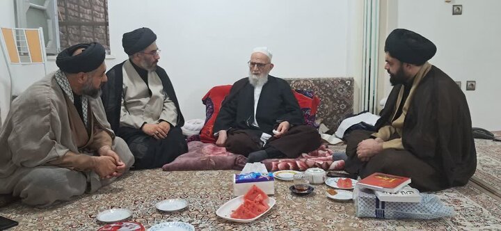 تصاویر/ تکریم اساتید و علمای آملی