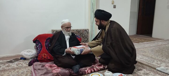 تصاویر/ تکریم اساتید و علمای آملی