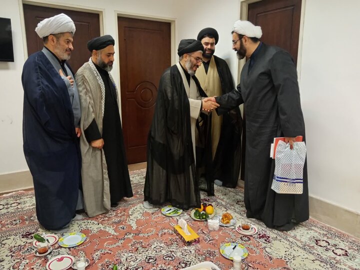 تصاویر/ تکریم اساتید و علمای آملی