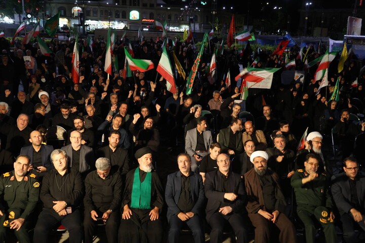 تصاویر / اجتماع بزرگ مردمی و بزرگداشت شهدای هفتم تیر