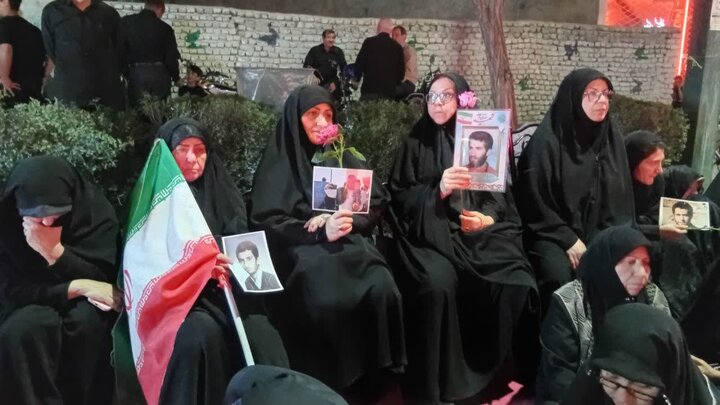 تصاویر / مراسم سوگواری سالار شهیدان با حضور خانواده معظم شهدا ،جانبازان وایثارگران هشت سال دفاع مقدس