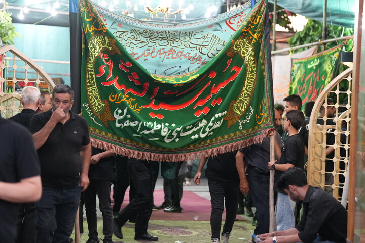 تصاویر|مراسم سوم شهادت امام حسین(ع)باحضور دسته جات مذهبی اصفهان