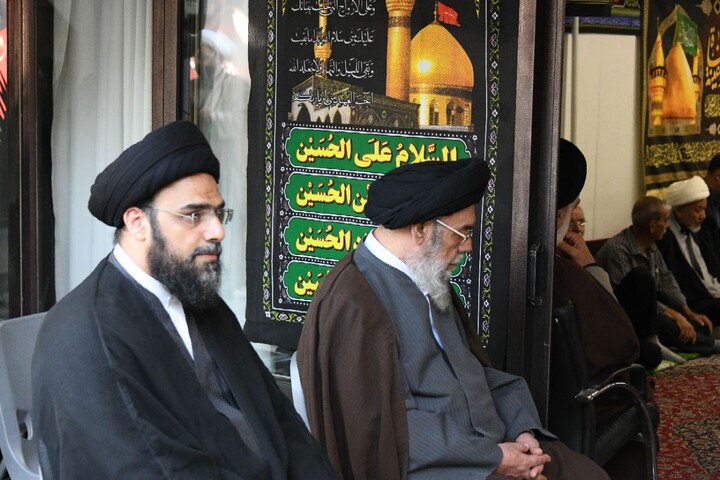 تصاویر |مراسم عزای حسینی دفتر امام جمعه اصفهان(روز اول)