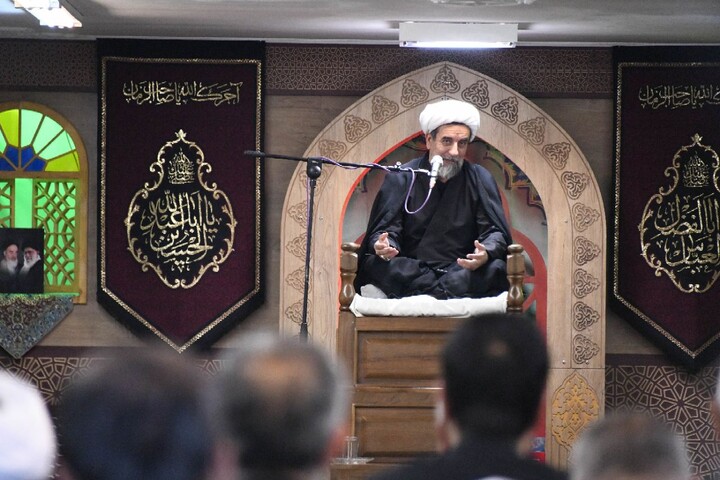 تصاویر |مراسم عزای حسینی دفتر امام جمعه اصفهان(روز اول)