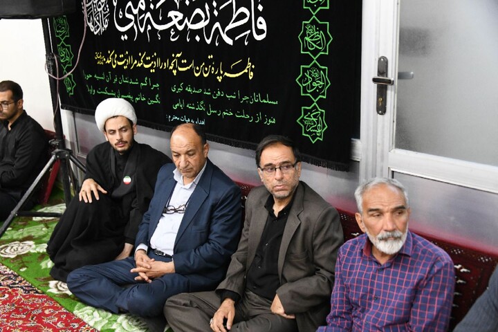 تصاویر |مراسم عزای حسینی دفتر امام جمعه اصفهان(روز اول)