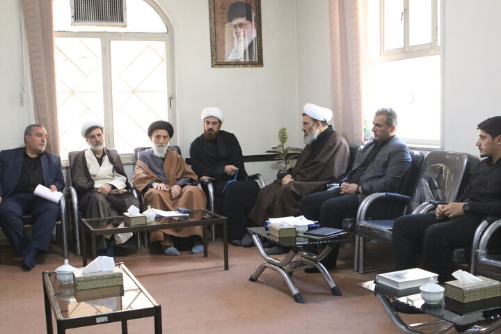 تصاویر/ برگزاری جلسه گزارش روند کمک رسانی به آسیب دیدگان جنگ اخیر