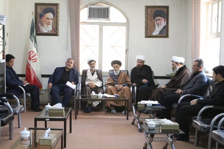 تصاویر/ برگزاری جلسه گزارش روند کمک رسانی به آسیب دیدگان جنگ اخیر