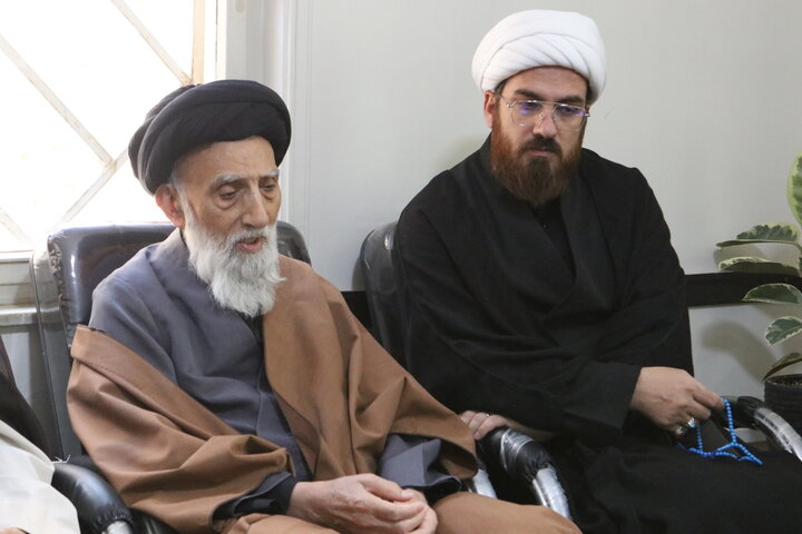 تصاویر/ برگزاری جلسه گزارش روند کمک رسانی به آسیب دیدگان جنگ اخیر