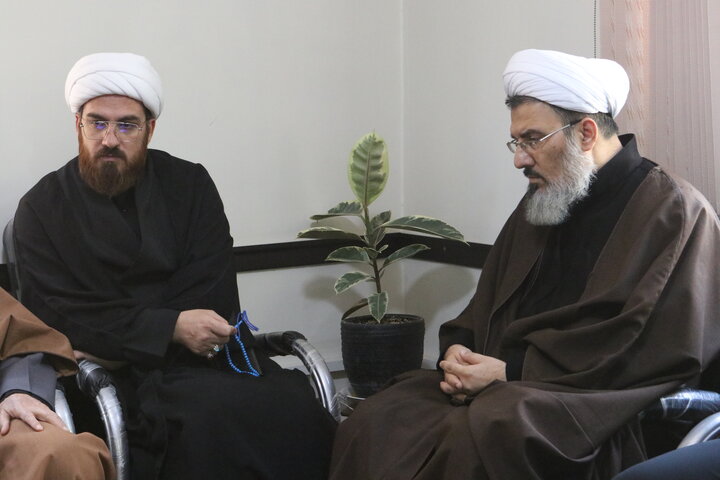 تصاویر/ برگزاری جلسه گزارش روند کمک رسانی به آسیب دیدگان جنگ اخیر