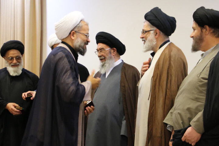 تصاویر |همایش تجلیل از روحانیون فعال اصفهان در دفاع مقدس رمضان