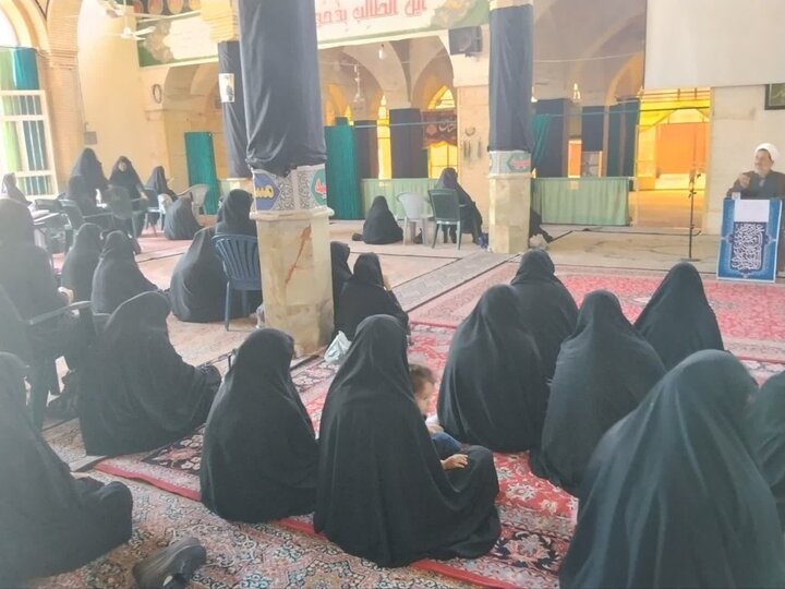 تصاویر/ نشست علمی پژوهشی با موضوع سیره حضرت زینب(س) توسط مدرسه علمیه الزهرا(س) ماهان