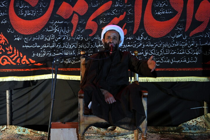 تصاویر/برگزاری مراسم سوگواری اباعبدالله الحسین توسط کارمندان مرکز مدیریت حوزه های علمیه با حضور و سخنرانی نماینده مجلس