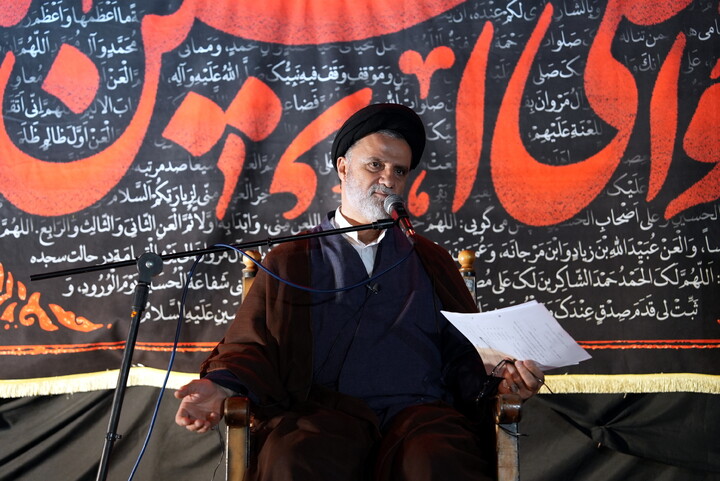 تصاویر/برگزاری مراسم سوگواری اباعبدالله الحسین توسط کارمندان مرکز مدیریت حوزه های علمیه با حضور و سخنرانی نماینده مجلس