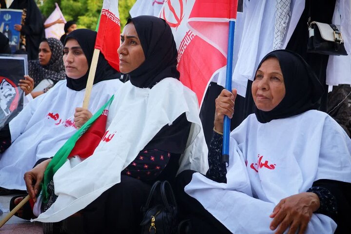 تصاویر/ اجتماع عظیم رهروان زینبی در جزیزه قشم