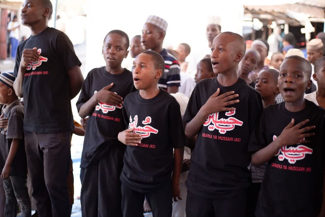 Mwanza Yamuomboleza Imam Hussein (as) kwa Kufanya Mkusanyiko Mkubwa + Picha