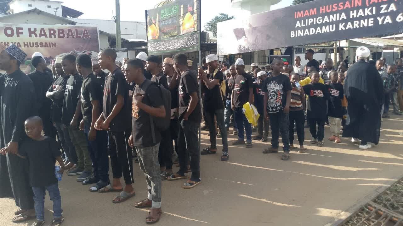 Mashia wa Morogoro Wamuitikia Imam Hussein (as); Wafanya Majlisi na Matembezi Makubwa + Picha