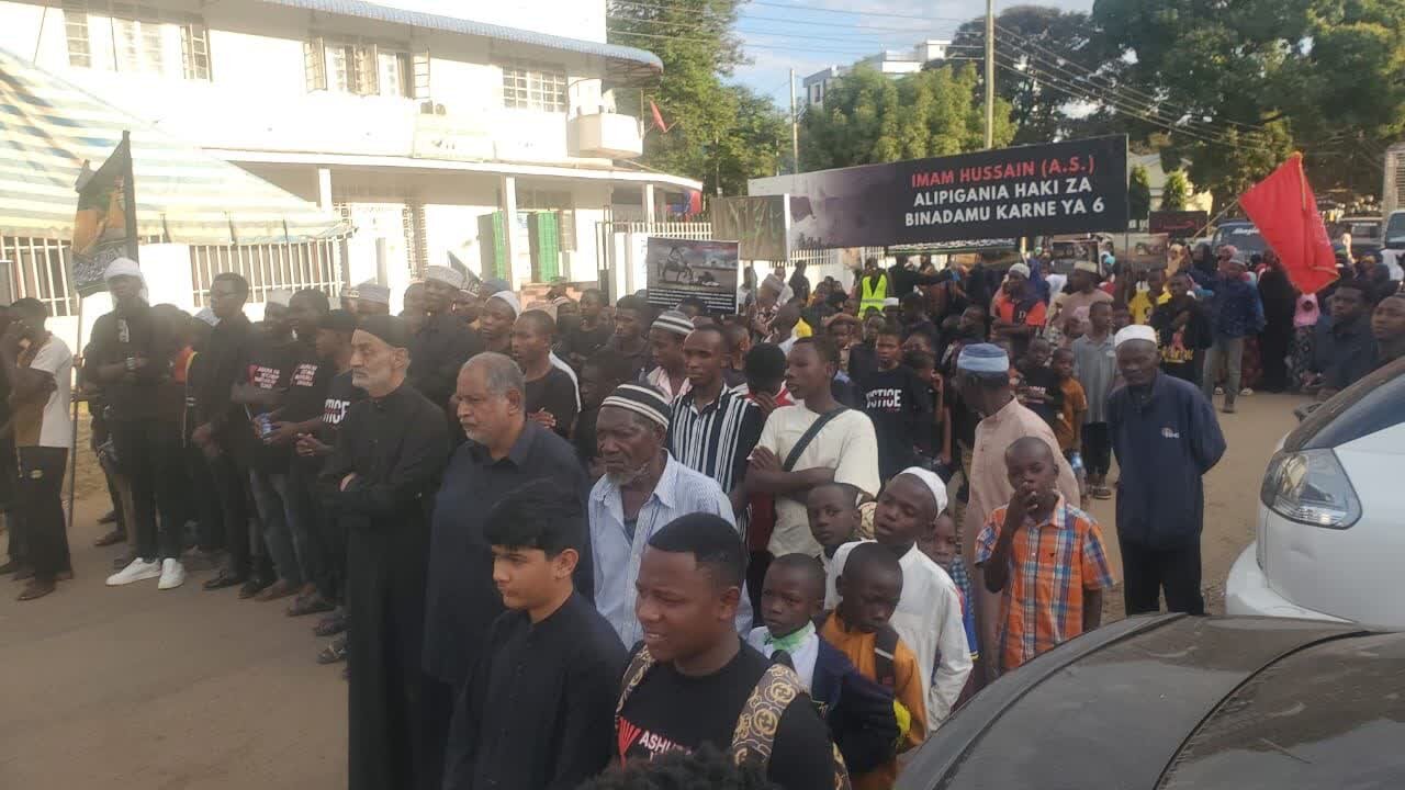 Mashia wa Morogoro Wamuitikia Imam Hussein (as); Wafanya Majlisi na Matembezi Makubwa + Picha