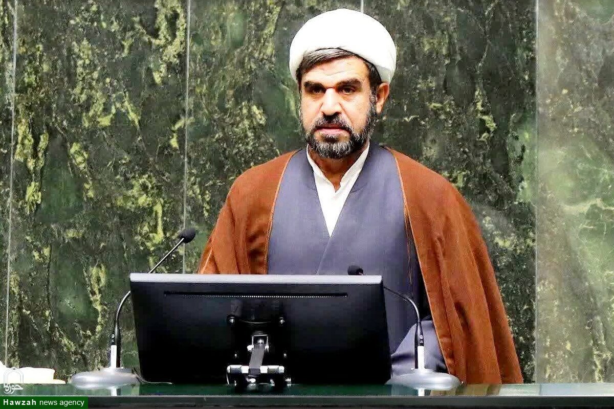 رواج تحلیل‌های مبتنی بر شایعه، از جلوه‌های جهالت در عصر حاضر است