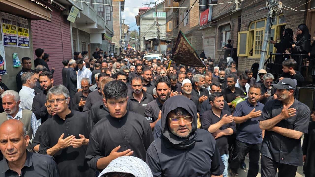 انجمنِ شرعی شیعیان کشمیر کے تحت عزاداری اور جلوس کا سلسلہ جاری/مقصد امام کی پیروی پر زور