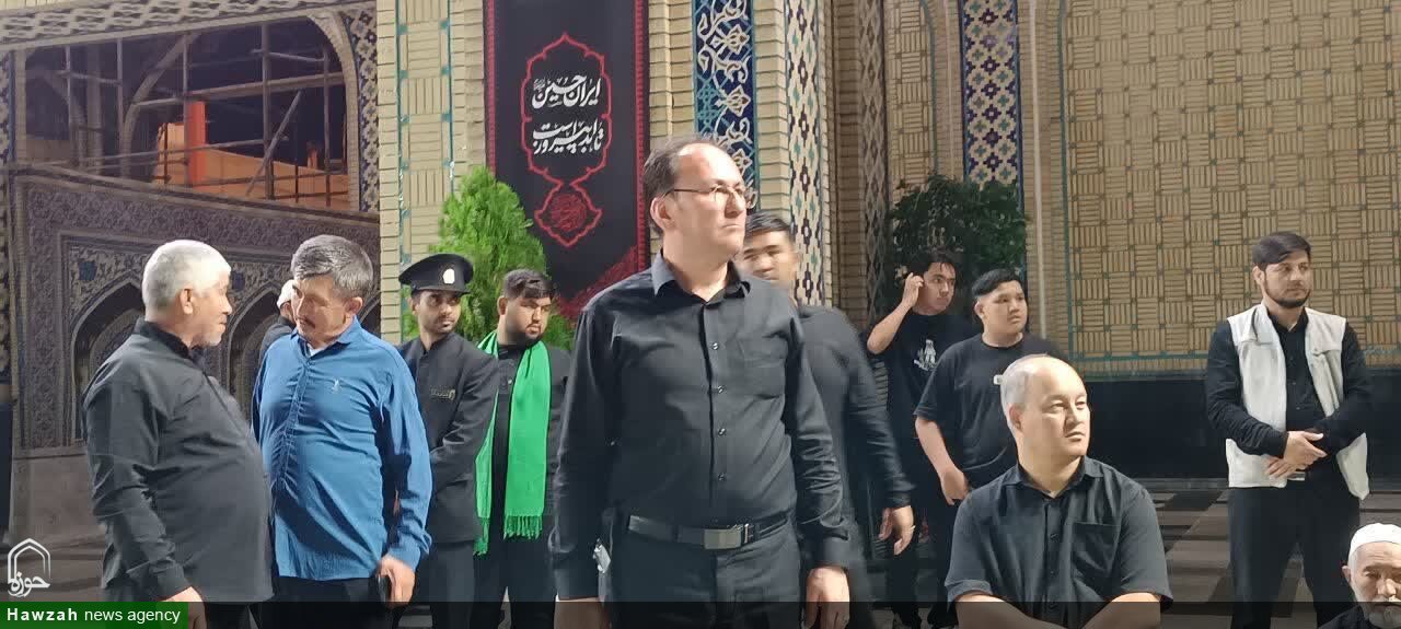 طنین عزاداری سنتی افغانستانی های مقیم مشهد در حرم مطهر رضوی