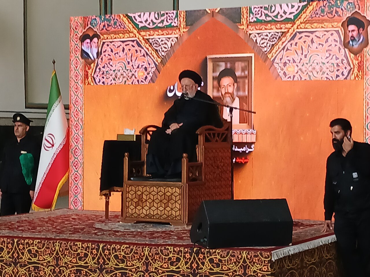 جمهوری اسلامی با تکیه بر مردم و ولایت آسیب‌ناپذیر است
