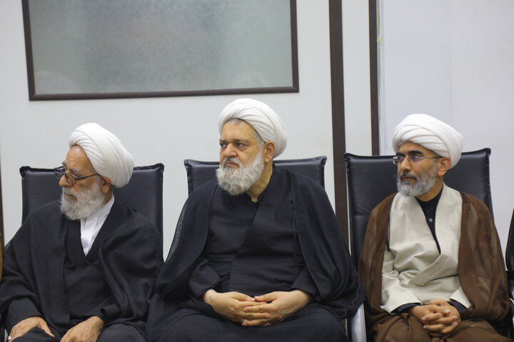 تصاویر / دیدار رئیس جمهور پزشکیان با اعضای جامعه مدرسین حوزه علمیه قم