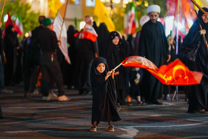 تصاویر/ تجمع باشکوه مردم نیروگاه قم در چله سوم شهادت قائد امت و شهدای جنگ رمضان