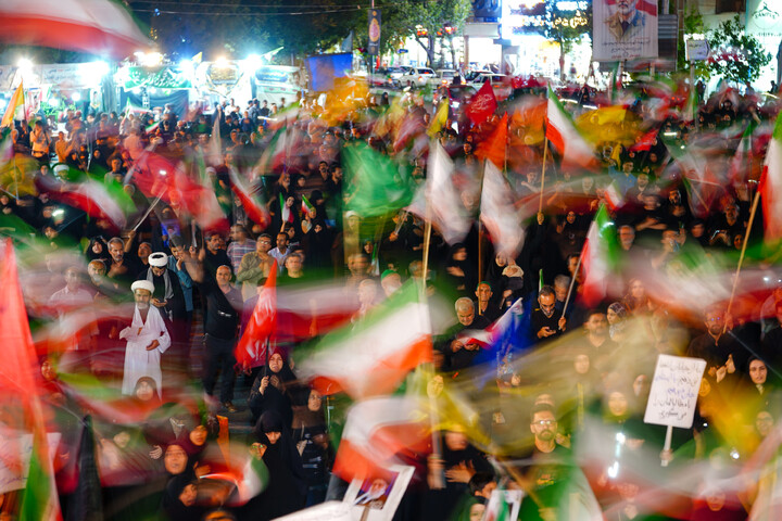تصاویر/ تجمع باشکوه مردم نیروگاه قم در چله سوم شهادت قائد امت و شهدای جنگ رمضان