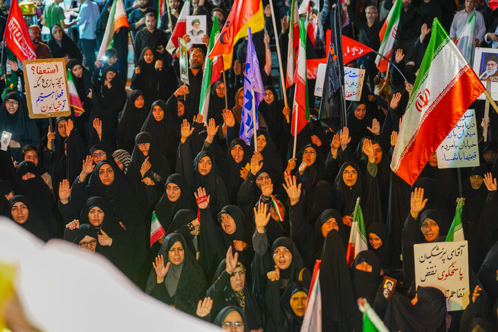 تصاویر/ تجمع باشکوه مردم نیروگاه قم در چله سوم شهادت قائد امت و شهدای جنگ رمضان