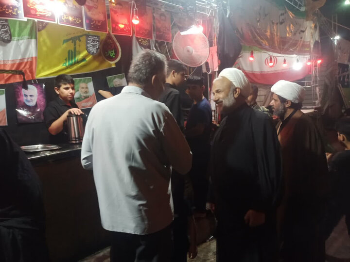 تصاویر/ بازدید امام جمعه برازجان از موکب های فعال در اجتماع شبانه برازجان