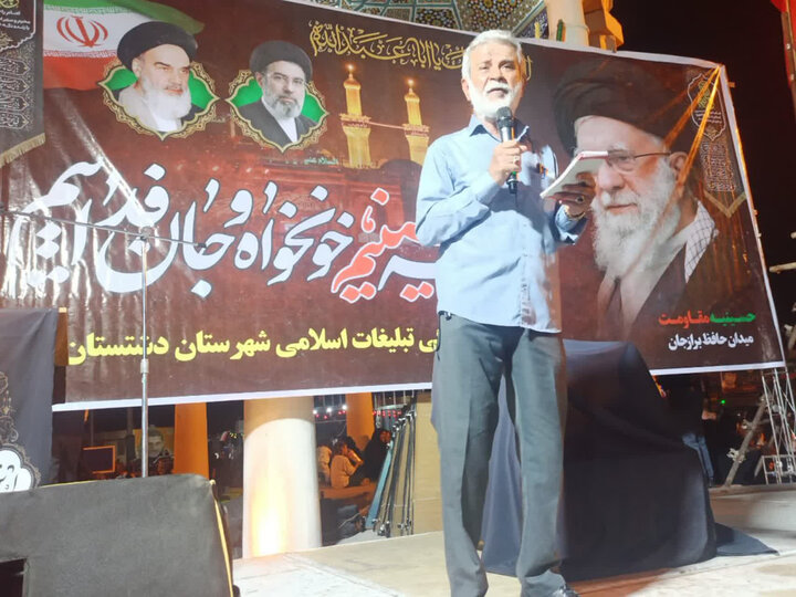تصاویر/ بازدید امام جمعه برازجان از موکب های فعال در اجتماع شبانه برازجان
