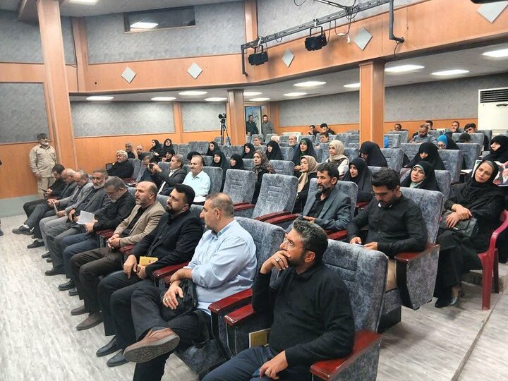 تصاویر / محفل شعر در امتداد عاشورا به یاد رهبر شهید در قزوین برگزار شد