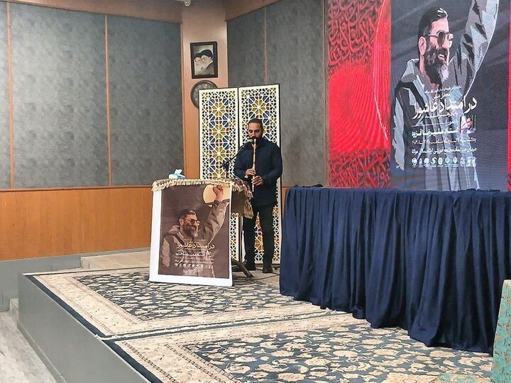 تصاویر / محفل شعر در امتداد عاشورا به یاد رهبر شهید در قزوین برگزار شد