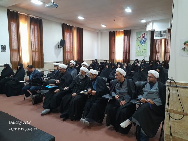 تصاویر / دیدار مدیر حوزه های علمیه خواهران کشور با مدیر ،طلاب واساتید حوزه خواهران استان قزوین