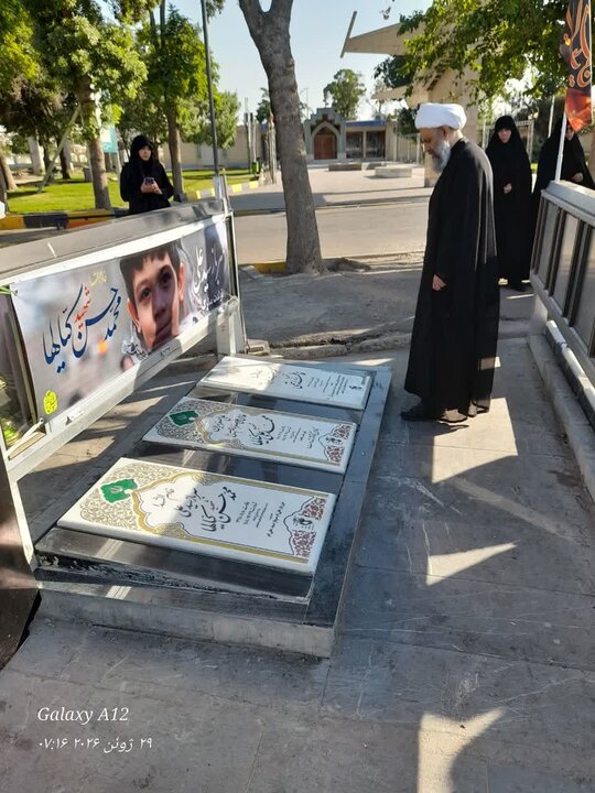 تصاویر / تجدید میثاق مدیر حوزه های علمیه خواهران کشور با شهدای استان قزوین