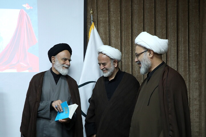 تصاویر/ آیین رونمایی از کتاب «حماسه طلبگی»