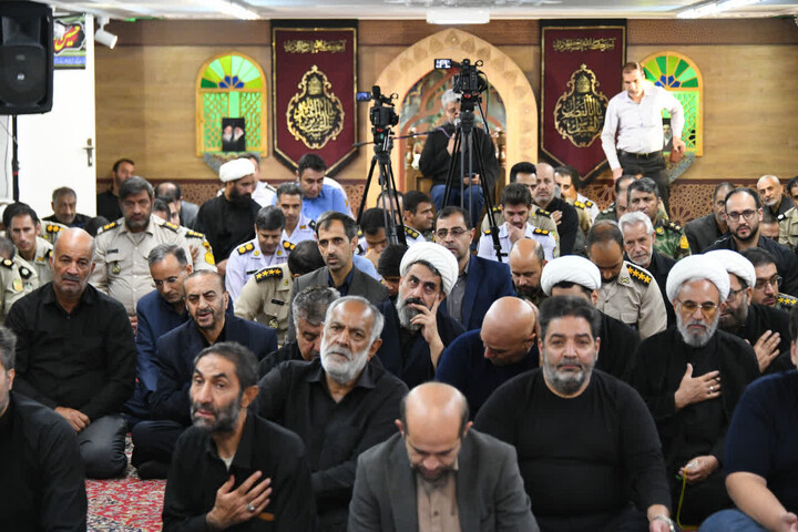 تصاویر |دومین روز اقامه عزای حسینی در دفتر امام جمعه اصفهان